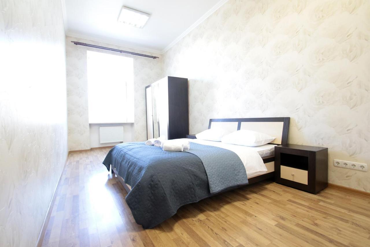 Deluxe Apartments 1326 Лвив Екстериор снимка