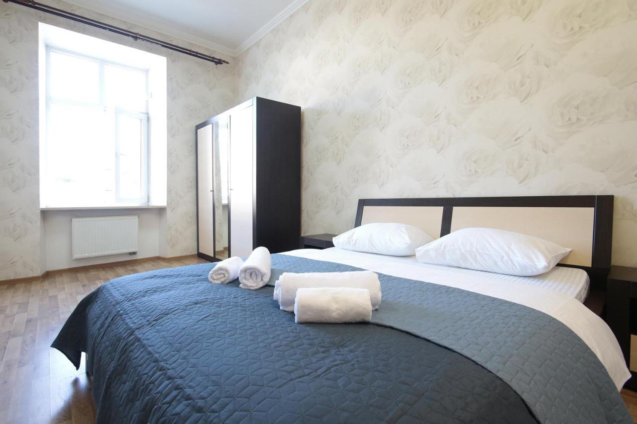 Deluxe Apartments 1326 Лвив Екстериор снимка