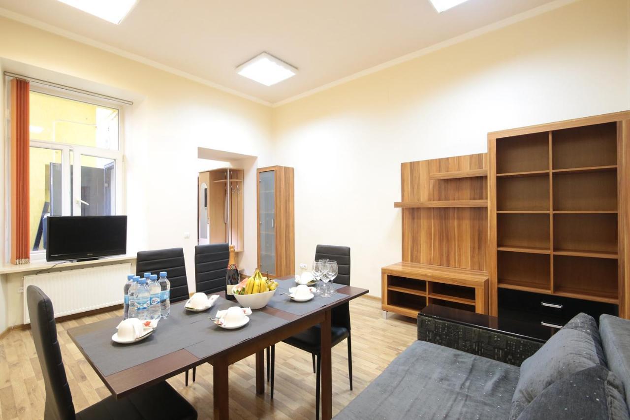 Deluxe Apartments 1326 Лвив Екстериор снимка