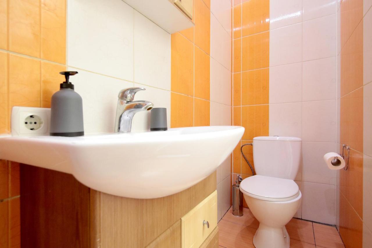 Deluxe Apartments 1326 Лвив Екстериор снимка